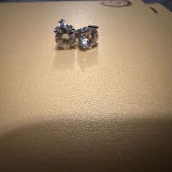 Earrings with certificates