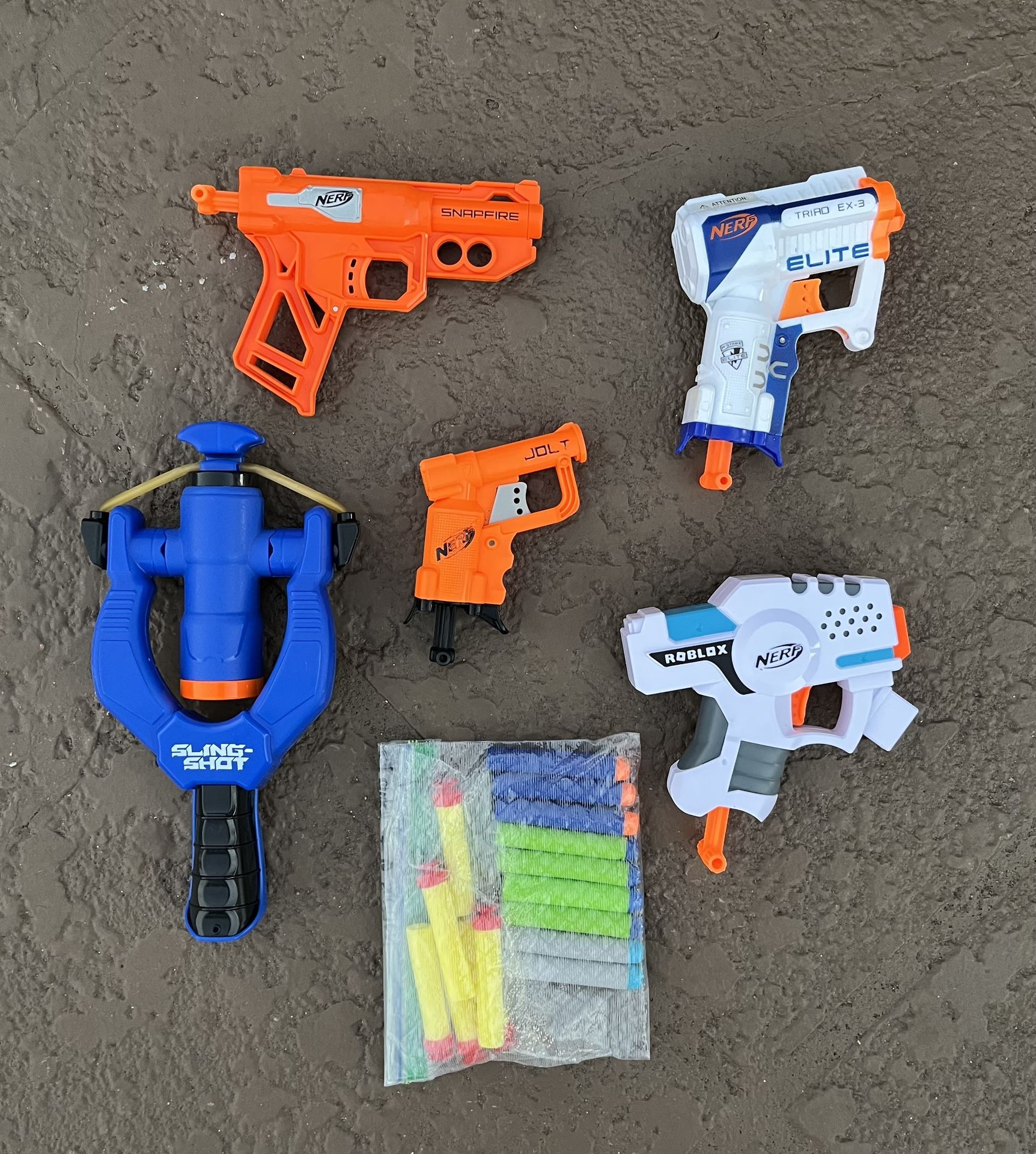 5 Like new Nerf Dart Blasters & darts: Jolt, SnapFire, Roblox, Triad, Sling-Shot