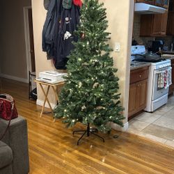 6.5 Ft Pine LED PRE LIT TREE 