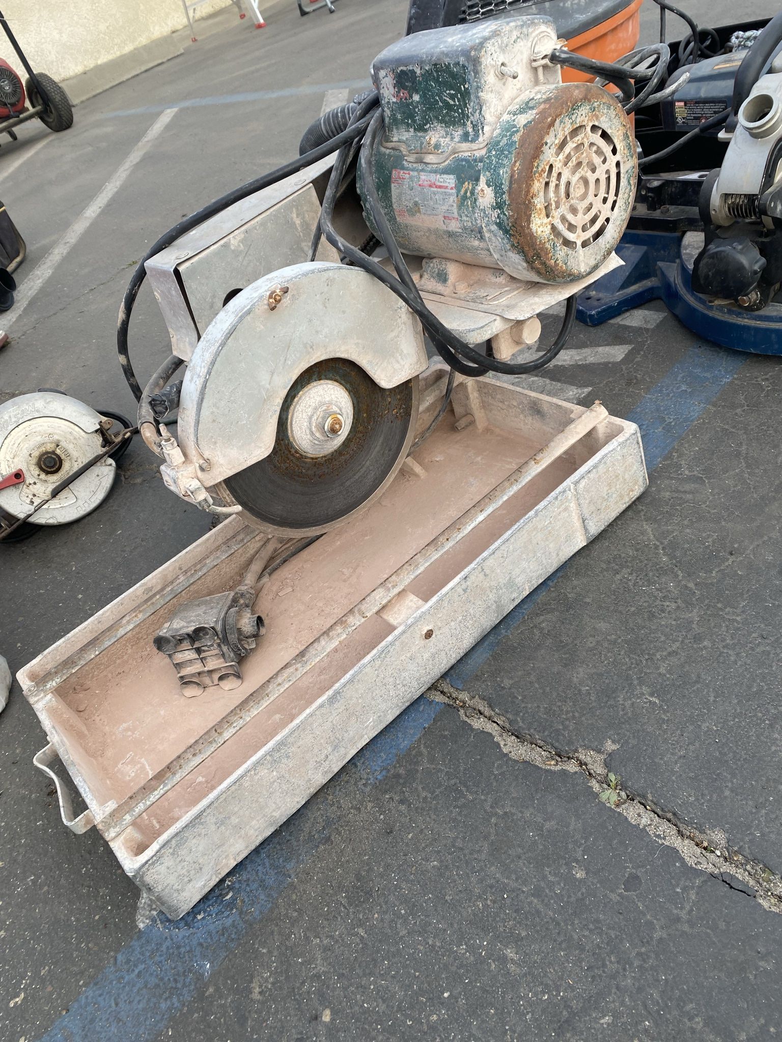 Tile Saw