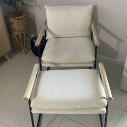 Magnolia Farms Chair and Foot Rest