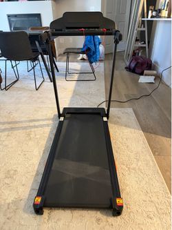 Cursor Fitness Foldable Treadmill with Incline – Like New