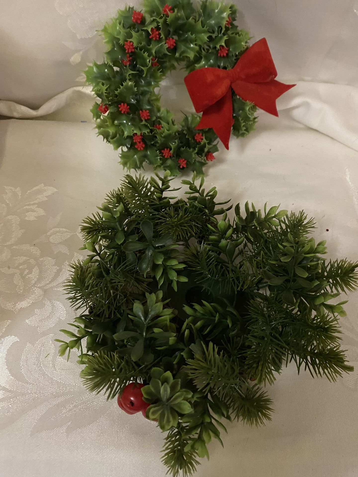 Vintage Plastic Wreath And Candle Holder
