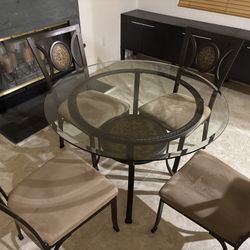 Round Dining Table W Chairs