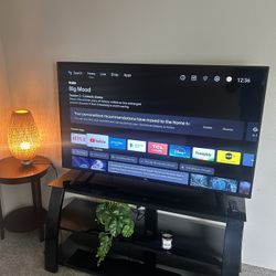 Tv Stand And Smart TCL Tv 