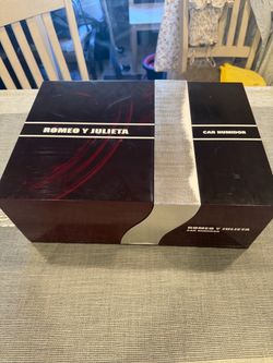 Rare 2012 Romeo y Julieta Limited Edition Car Humidor – Brand New