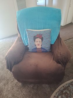 Brown Single Non Electric Recliner