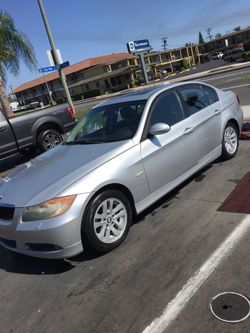 BMW 328i sedán clean in and out automatic $5500 obo