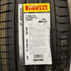 Pirelli P-Zero PZ4 255/35/R21 XL  