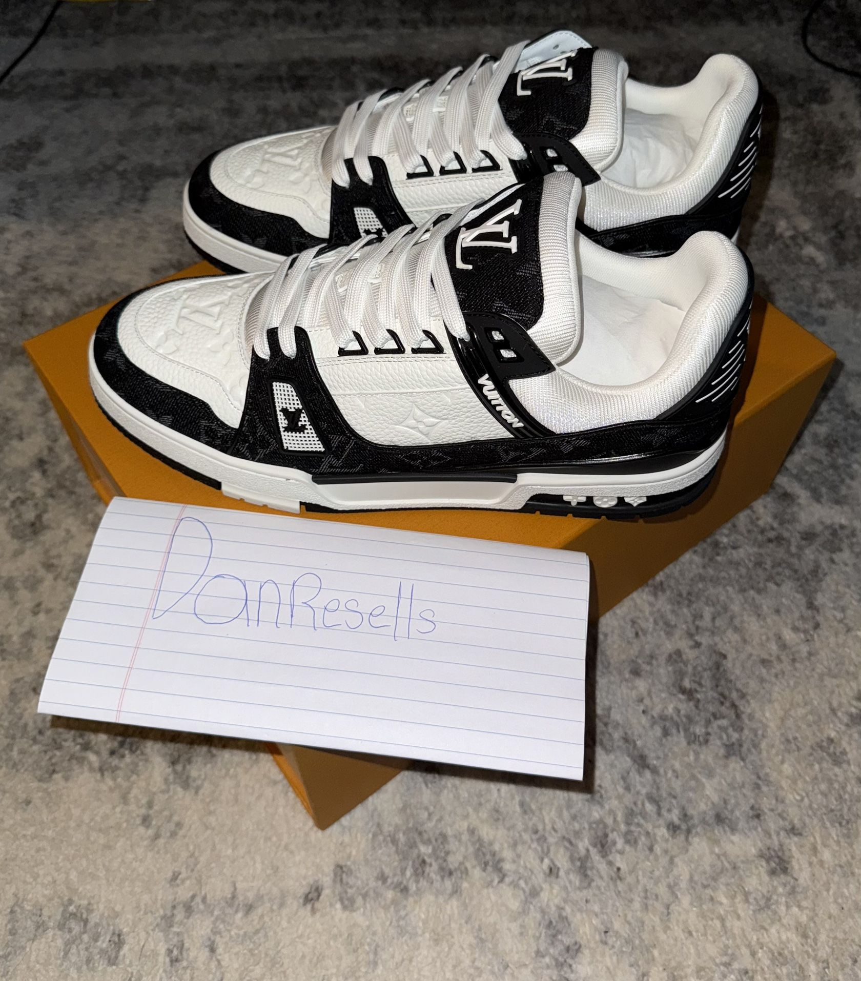 Louis Vuitton Trainer 'Embossed Monogram - White Black Denim'
