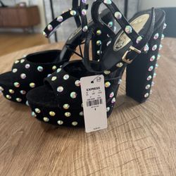 Express Platform Velvet Studded Heels – Women’s Size 8 (NWT)