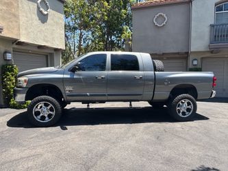2007 Dodge Ram 4x4 2500 Mega Cab