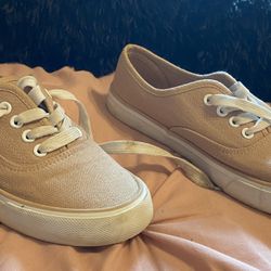 #10 Women Tennis Size 7