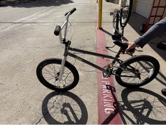 GT bumps 20” BMX bike
