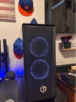 Cyberpower pc and comes with razer mouse and keyboard
