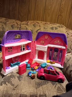 Kid Connect Folding Doll House