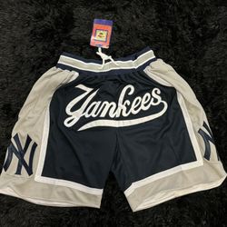 NY Yankees Shorts 