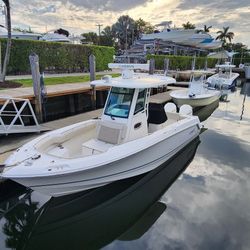Boston Whaler 250 Outrange