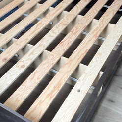 Platform Full Size Bed Frame w/6 Drawers 