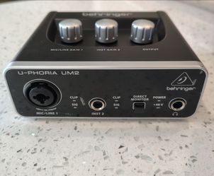 Behringer U-Phoria UM2