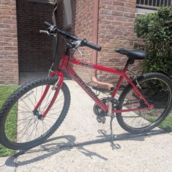 Raleigh M20 - 26" wheels Mountain Bike (Good Condition)