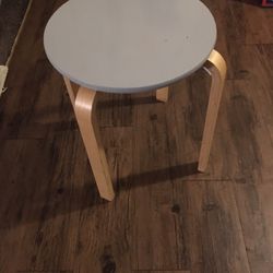 Table /chair 