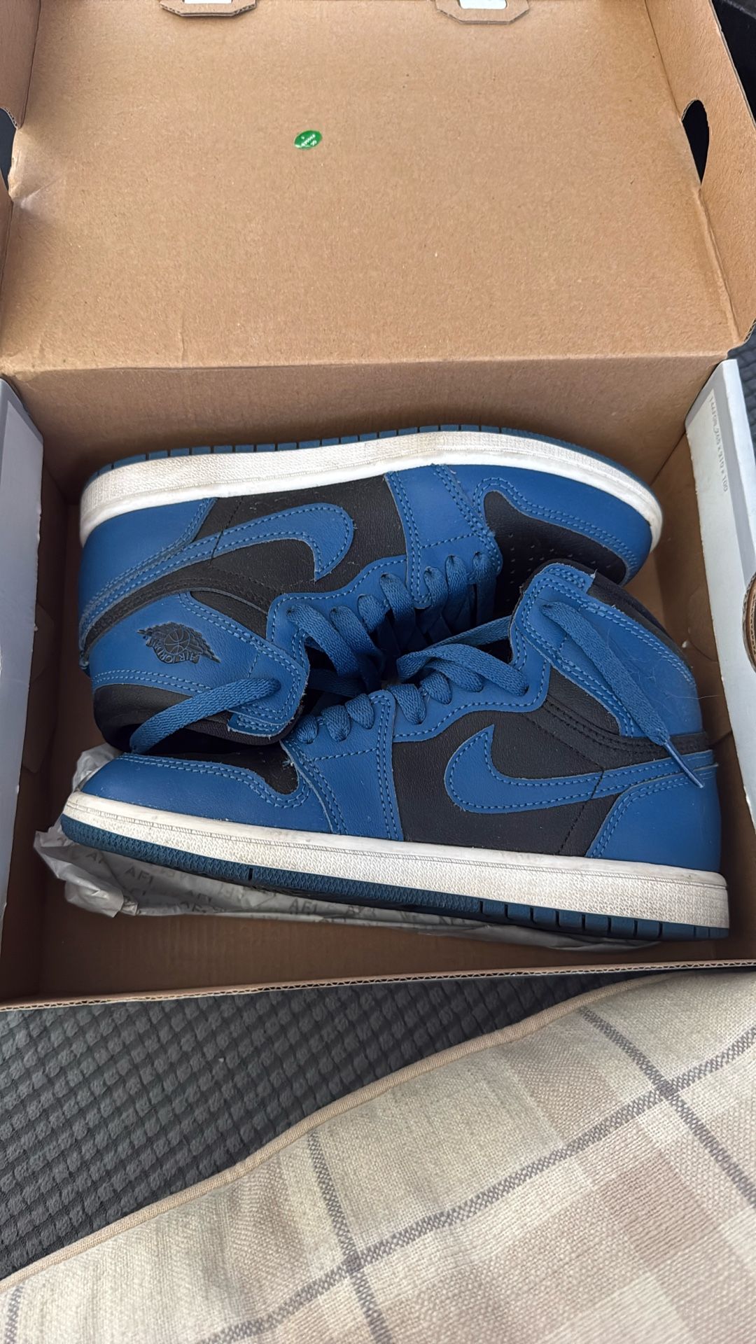Nike Air Jordan1 Dark Marina Blue Retro Size 4
