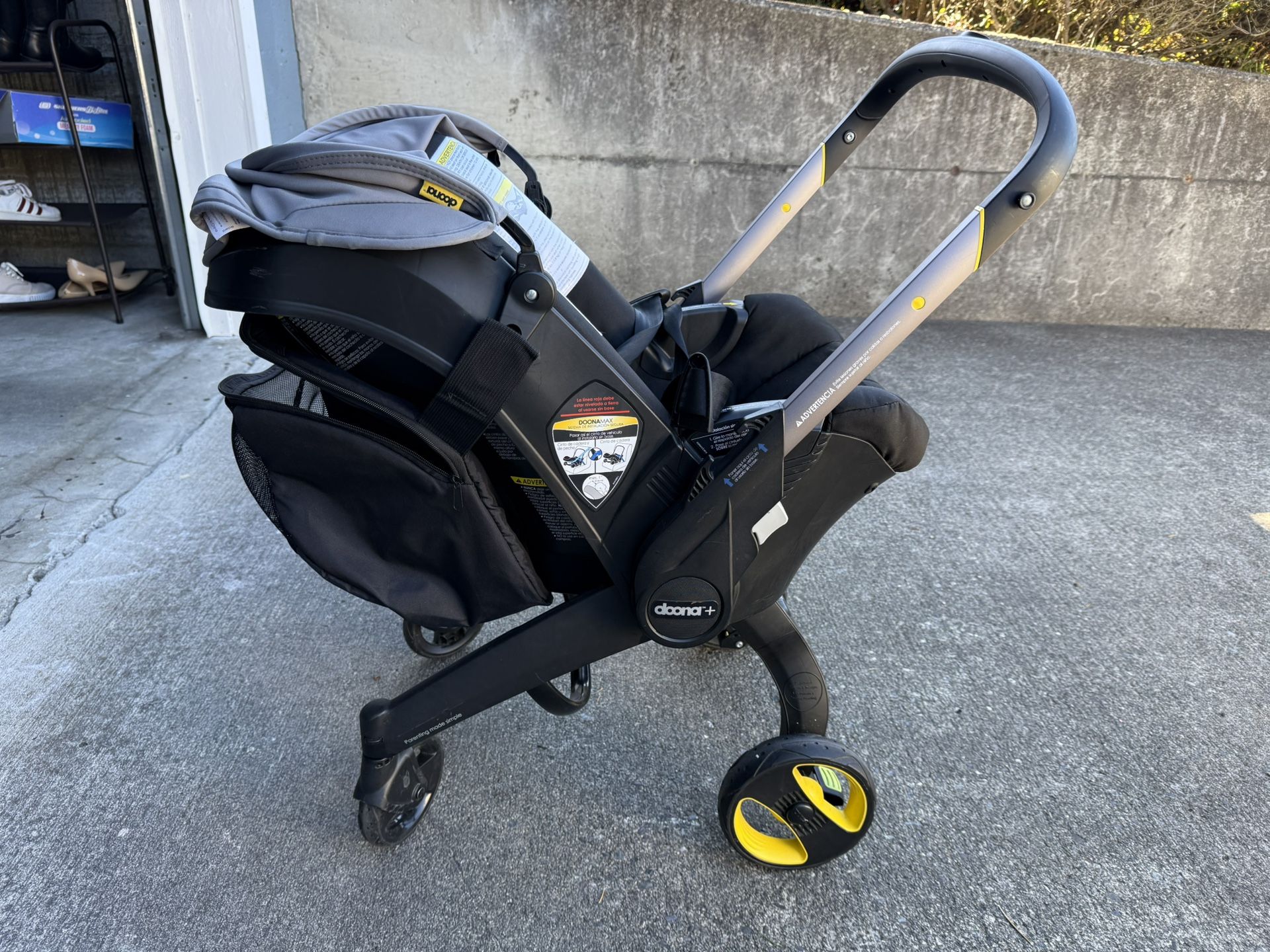 Doona + Car Seat & Stroller With Base