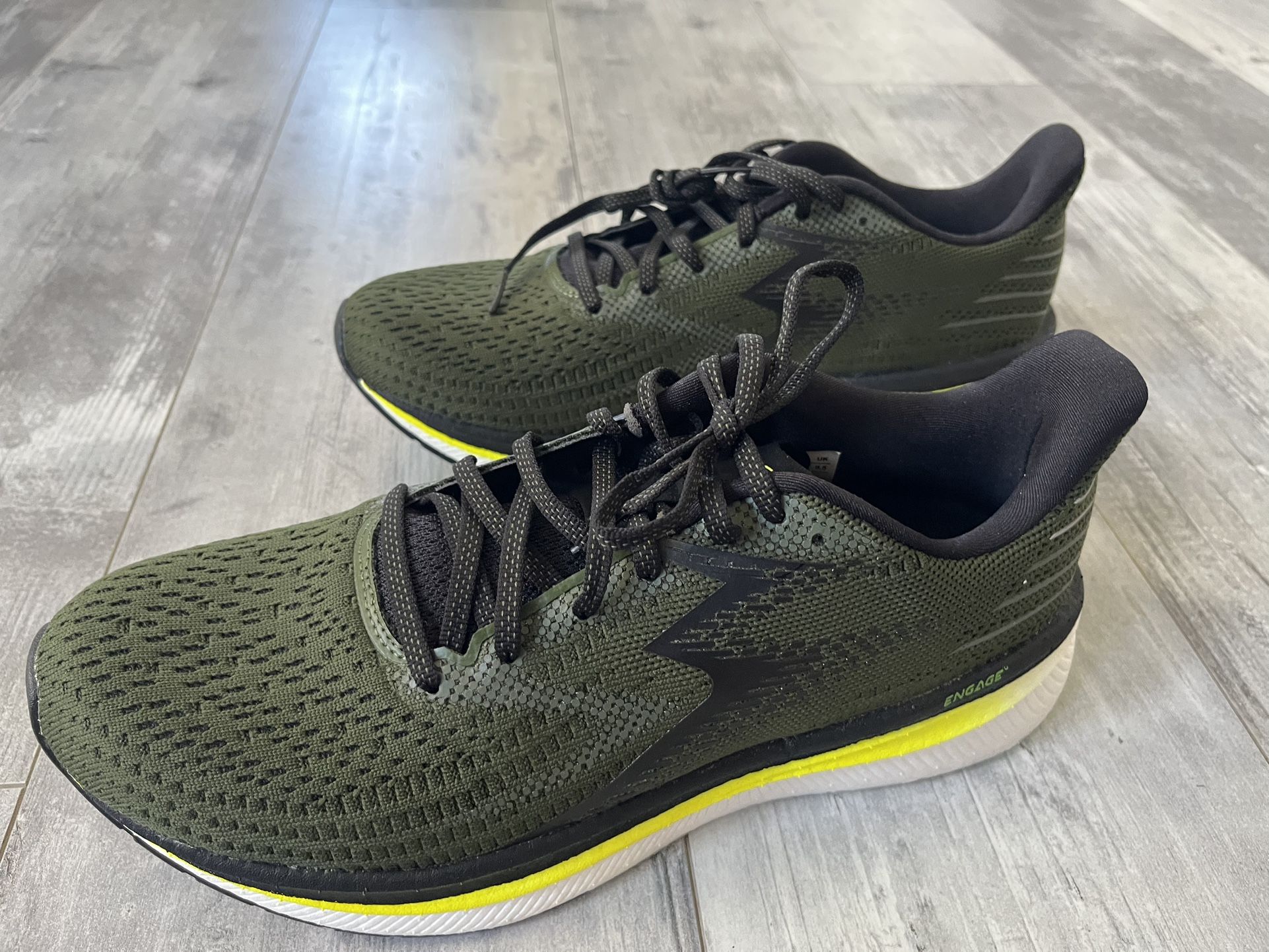 Centauri 361 Degrees Men's Army Black Running Shoe Y2(contact info