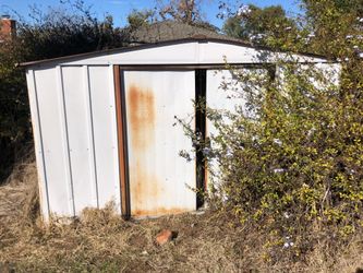 Mystery shed...Lots of random items left by previous tenant