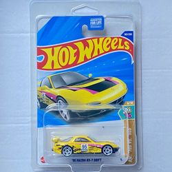 Hot Wheels ’95 Mazda RX-7 Drift Yellow 163/250 HW 70s vs 90s JDM New