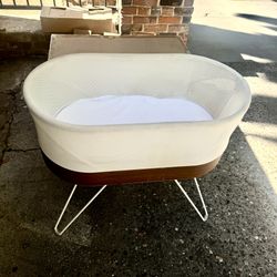 SNOO Smart Bassinet - $500 Today Only