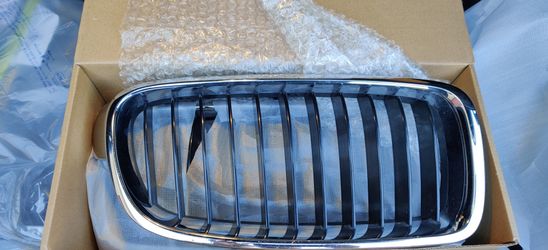 BMW 3-Series OEM Kidney Grills (pair)