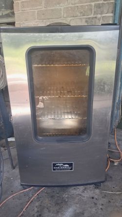 Máster Built Electric Smoker Pellet