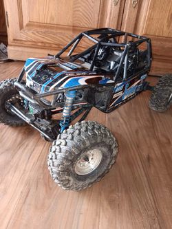 Axial Bomber