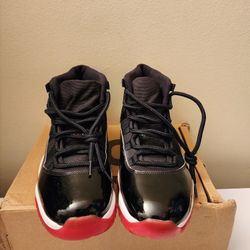 MEN'S SIZE 11 NIKE AIR JORDAN 11 RETRO SHOES