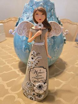 Modeles Mother Angel Figurine. 9.25".