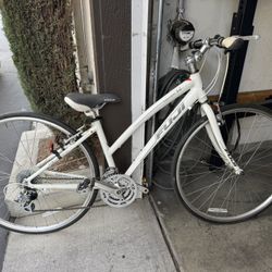 Woman’s Fuji Absolute 3.0