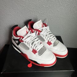 Fire Red Jordan 4