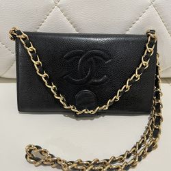 Chanel Caviar Wallet On Chain 