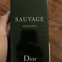 Dior Sauvage Eau De Parfum 