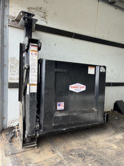 TOMMY GATE Lift