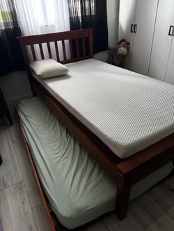 Single bed with trundle