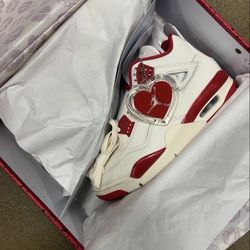 AIR JORDAN 4 RETRO "VALENTINES DAY"