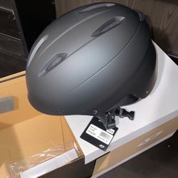 GIRO BEVEL SKI HELMET