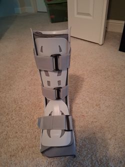 Aircast FP (Foam Pneumatic) Walker Brace