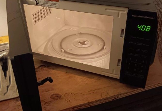 Good working, Microwave Hampton beach