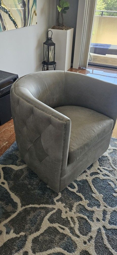Accent Sofa Studded Leather Chairs Set Of 2 Grey City Furniture Original Value $1500