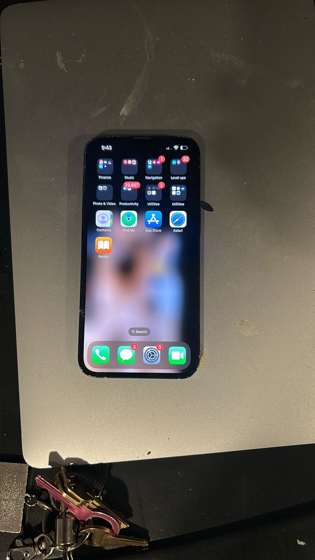 iPhone 13