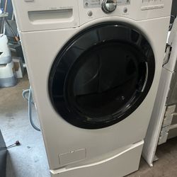Front Load Washer With Pedestal 